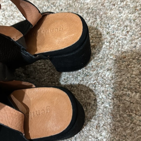 NEW! Gentle Souls by Kenneth Cole Charlene Hooded Slingback Sandals - Size 11 - Picture 16 of 16